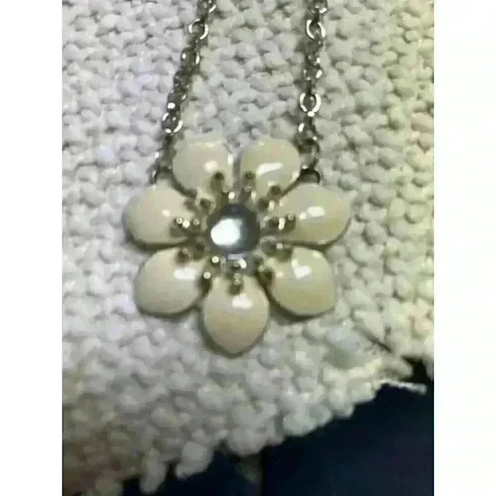 Cream floral enamel necklace